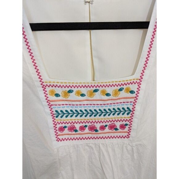 BCBGeneration Mini Dress Embroidered Floral Square Neck Oversized Small - Picture 5 of 11